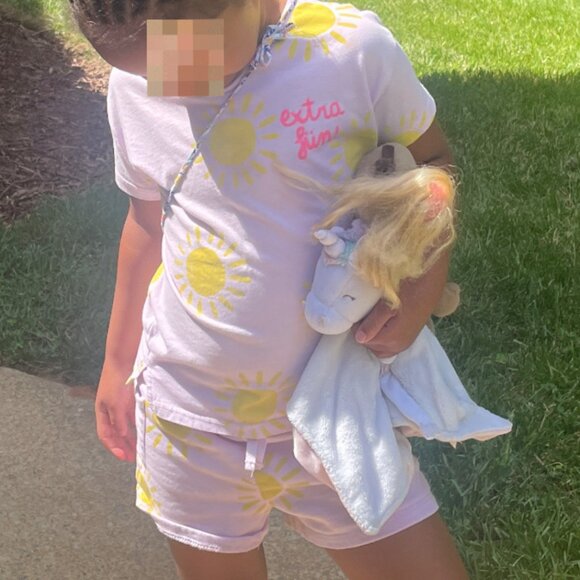 Girls’ Matching T-Shirt & Shorts Set - Picture 1 of 6